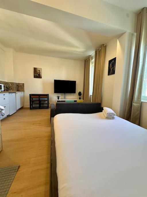 Britich 3D: Suite Spa Prive, Clim, Thermal/Artem Nancy Exteriér fotografie