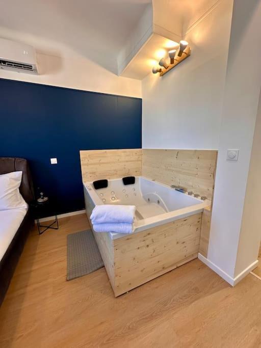 Britich 3D: Suite Spa Prive, Clim, Thermal/Artem Nancy Exteriér fotografie