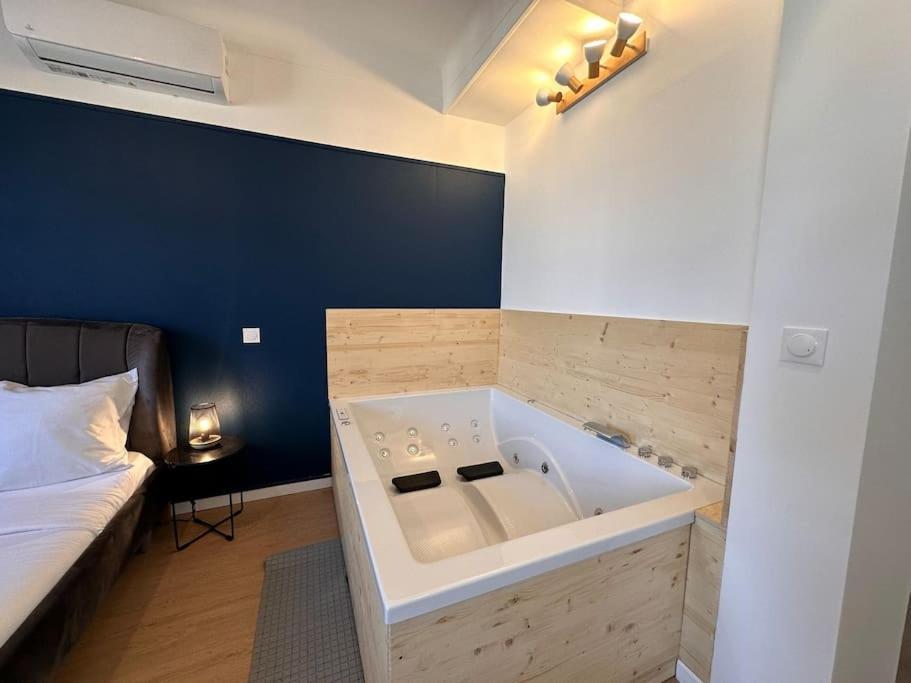 Britich 3D: Suite Spa Prive, Clim, Thermal/Artem Nancy Exteriér fotografie